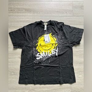 NWT. Smiley X H&M, oversized t-shirt - size: US:S